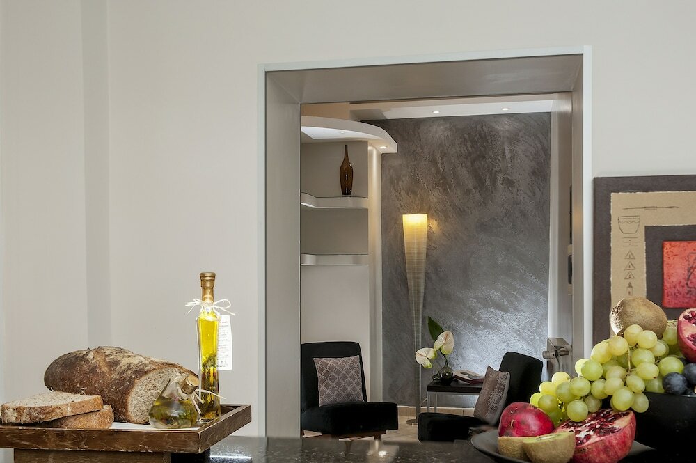 Фото Daphne Luxury Suites