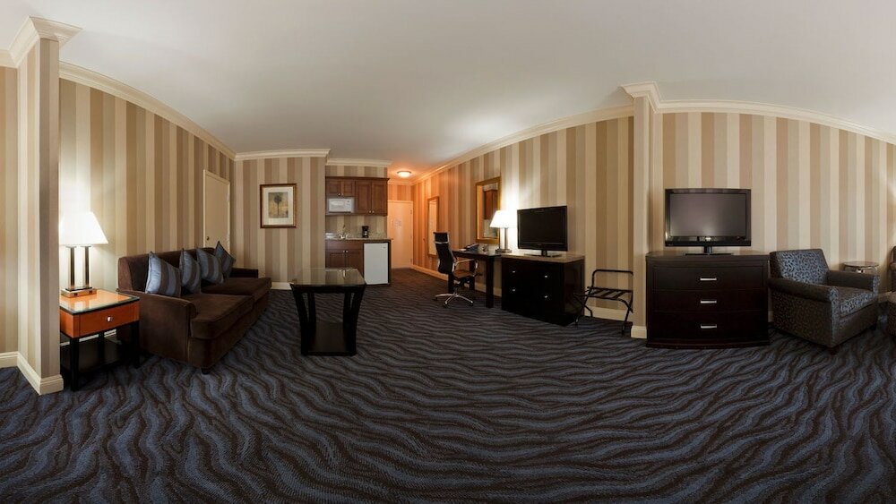 Фото Holiday Inn Express Hotel & Suites Santa Cruz, an Ihg Hotel