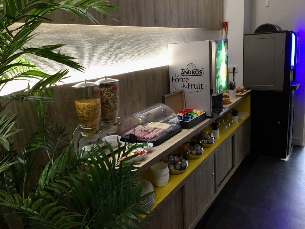 Фото Hôtel Victor Hugo