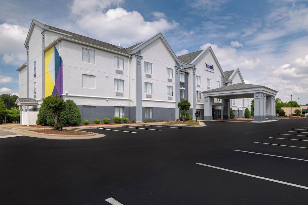 Фото Best Western Smithfield Inn