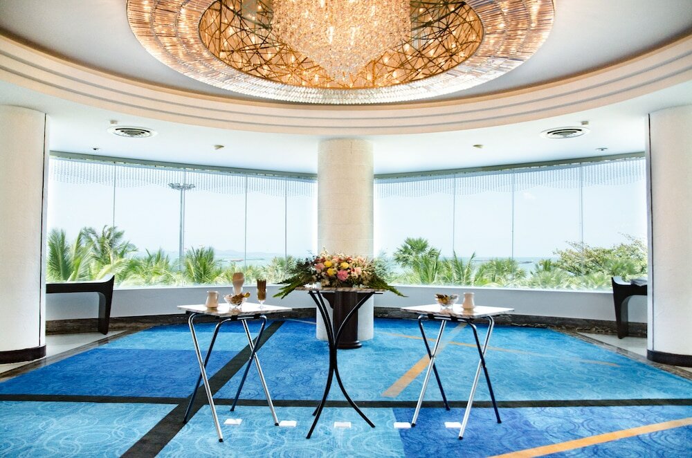 Фото A-One New Wing Hotel