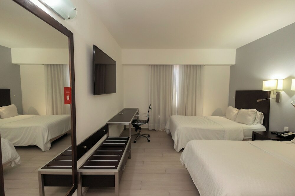 Фото Fiesta Inn Nogales