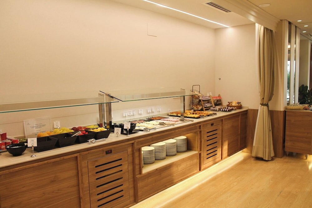 Фото Hotel Silken Rio Santander