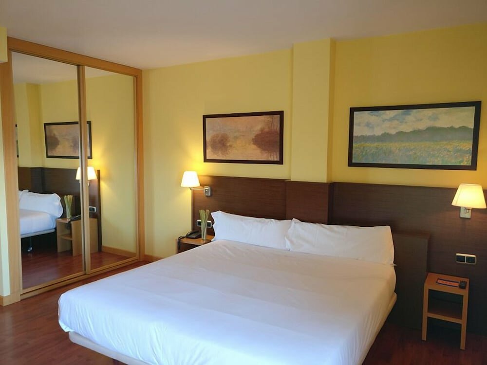 Hotel Palacio Congresos, Palencia, photo