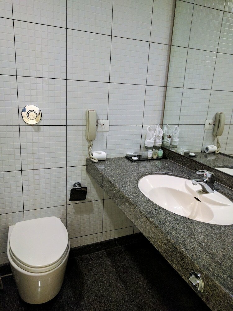 Фото BluPetal - A Business Hotel