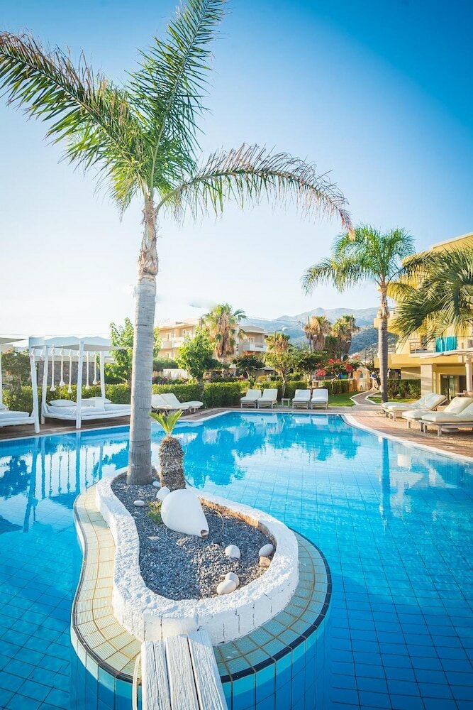 Фото Parthenis Hotel & Suites