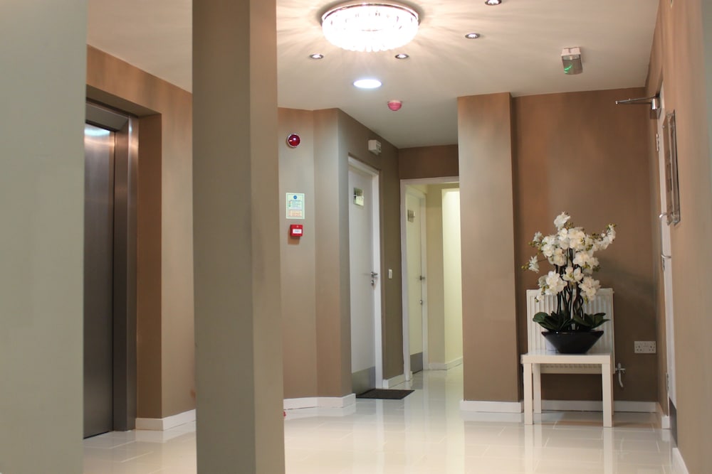 Фото Prince Regent Hotel Excel London