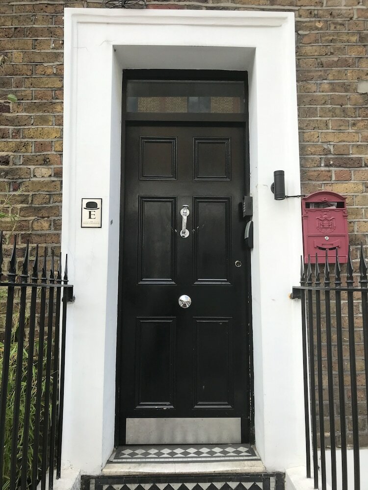 Фото The Eaton Townhouse