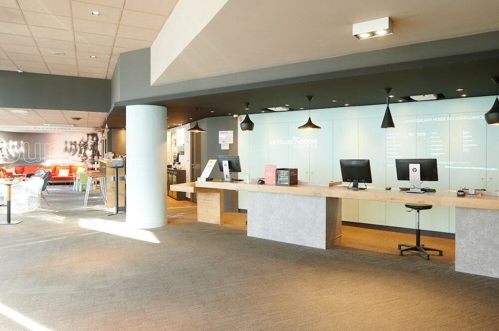 Фото Ibis Lyon Gerland Musée des Confluences