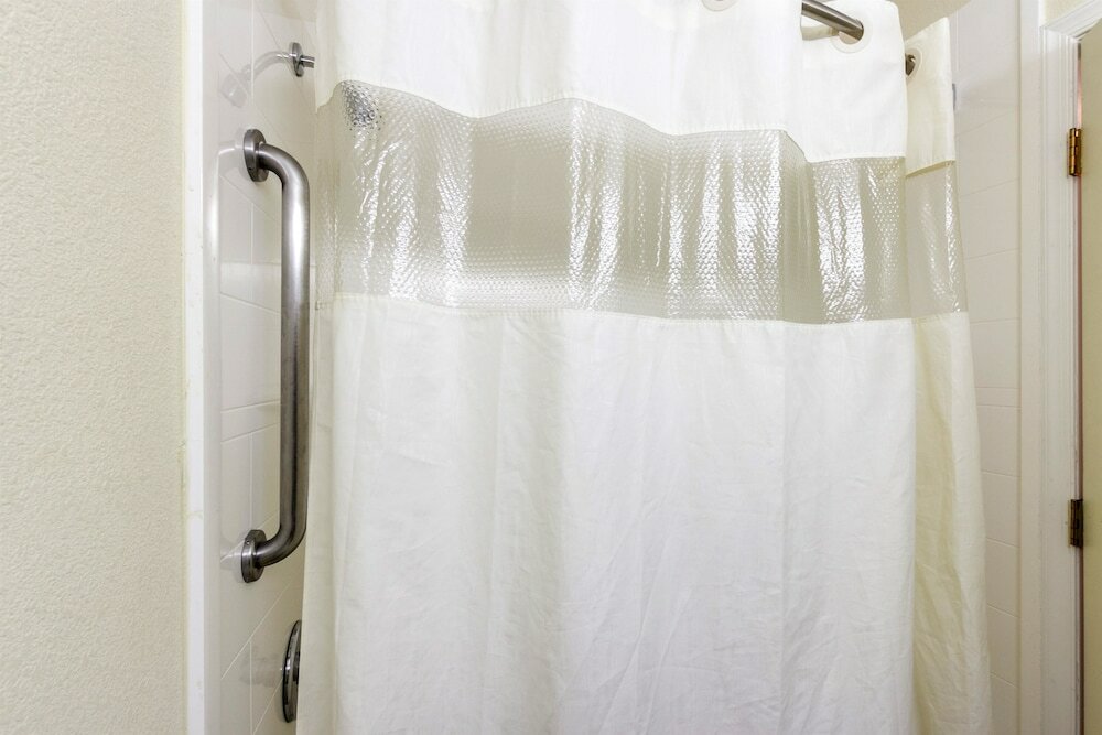 Фото Motel 6 New Brunswick