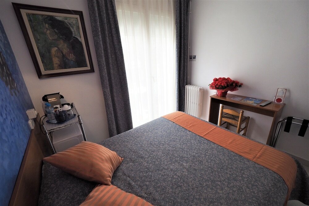 Фото Hotel Montserrat