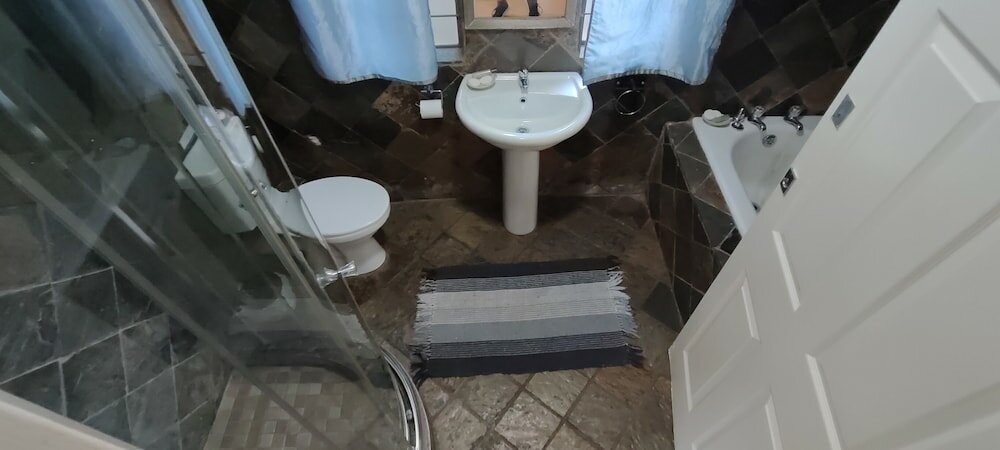 Фото Premiere Guest House