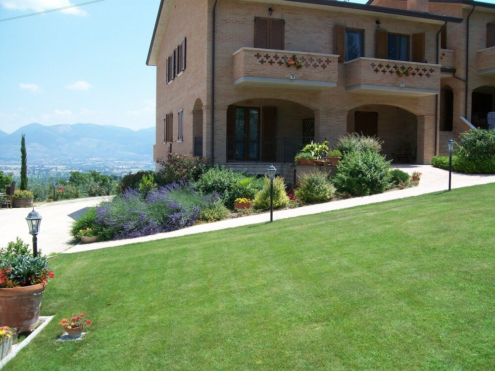 Фото B&b La Collina del Sagrantino