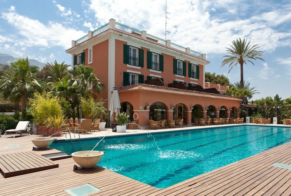 Фото Hotel Les Rotes