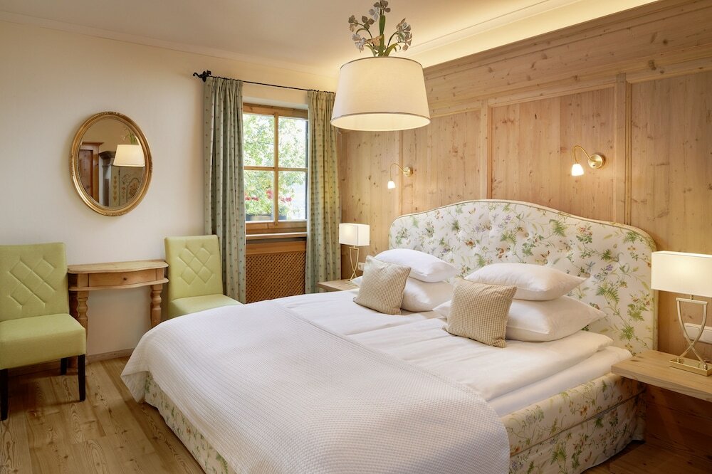 Фото Landsitz Römerhof - Hotel Apartments