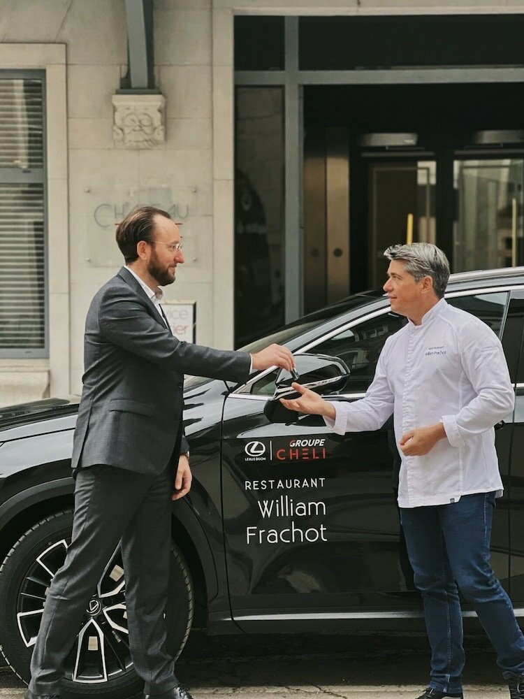 Фото Hostellerie Du Chapeau Rouge