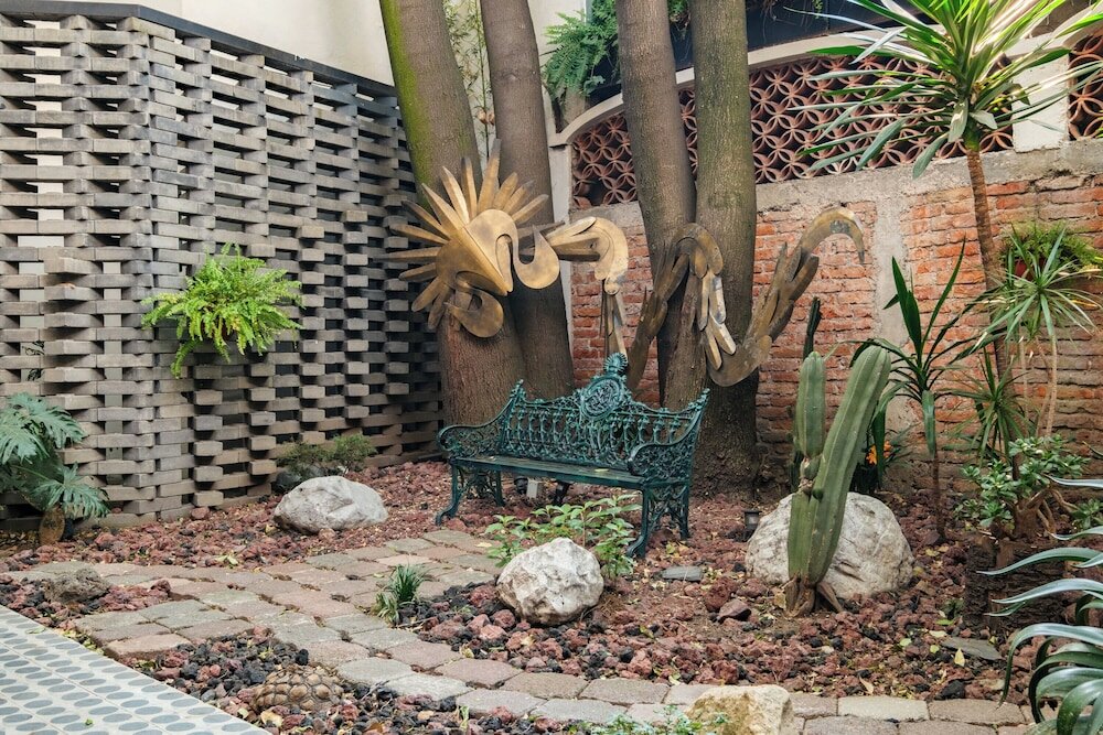 Фото Pug Seal Polanco Allan Poe