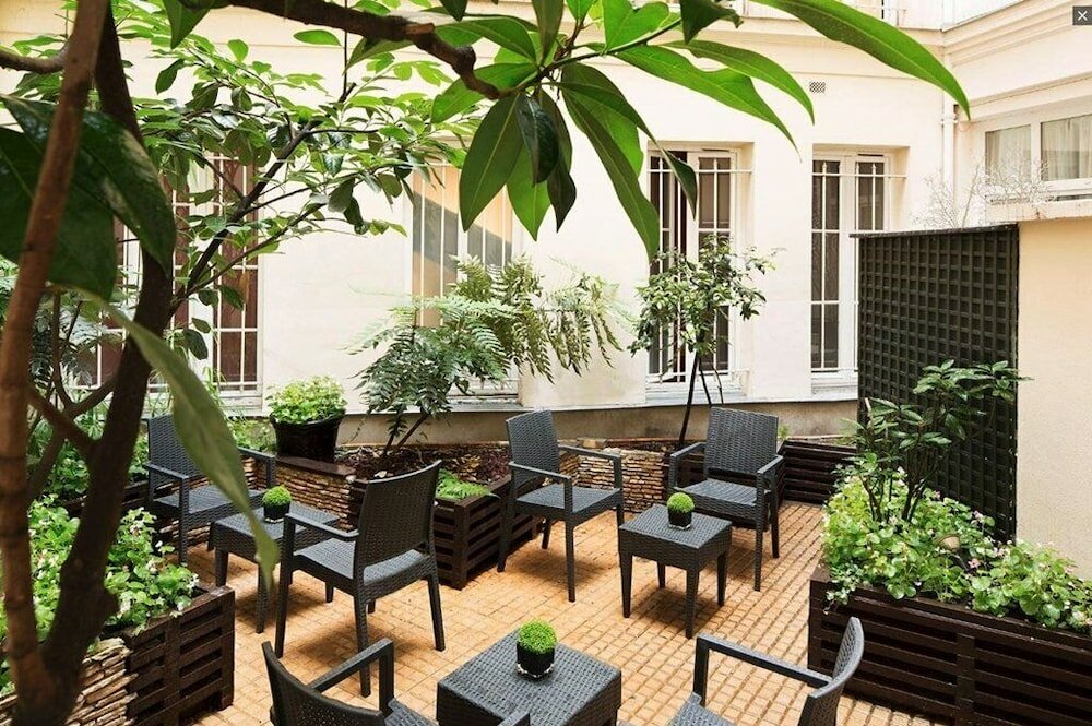 Фото Hôtel Queen Mary