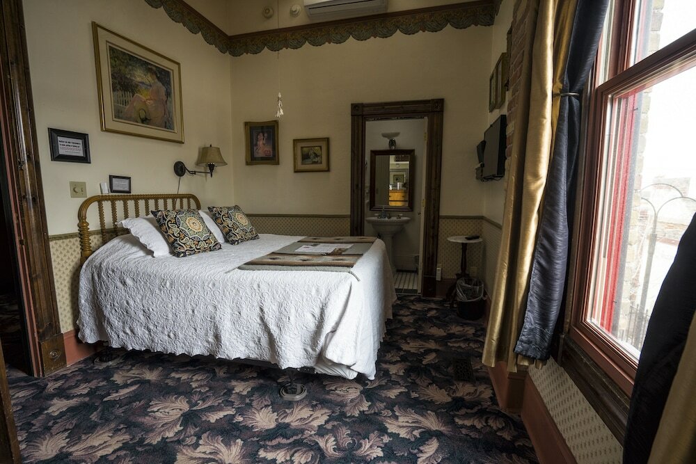 Фото Red Garter Inn