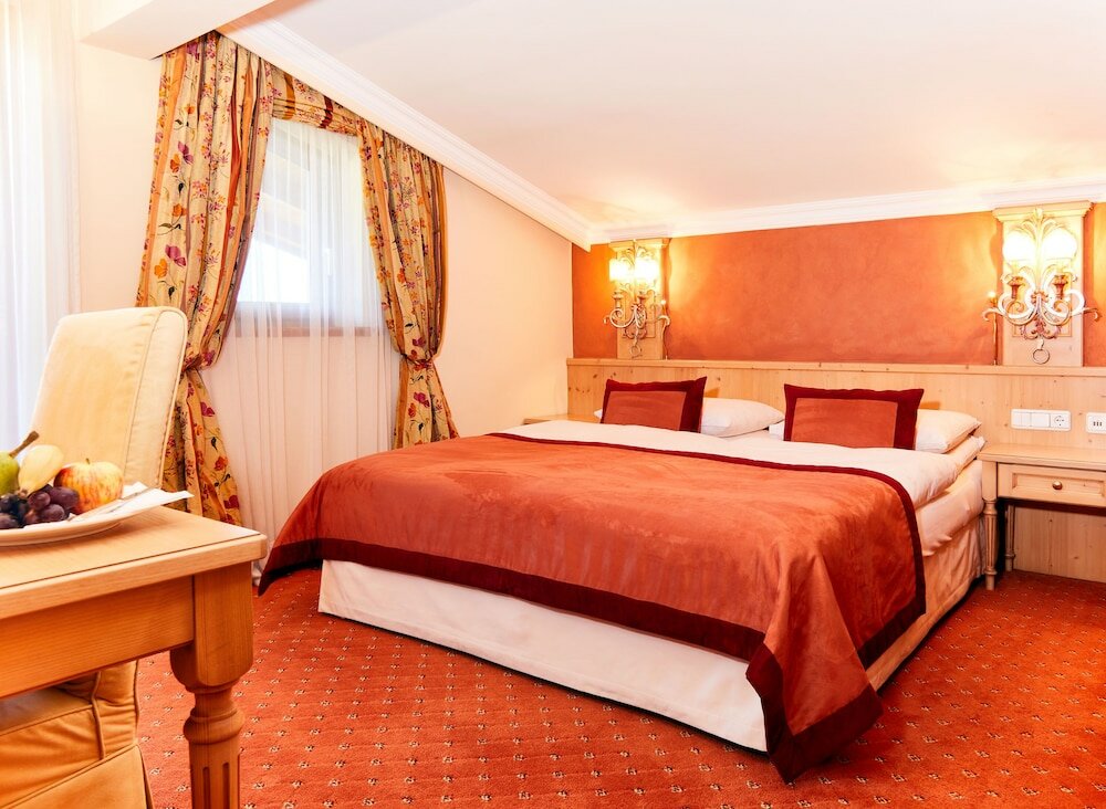 Фото Hotel Salzburgerhof