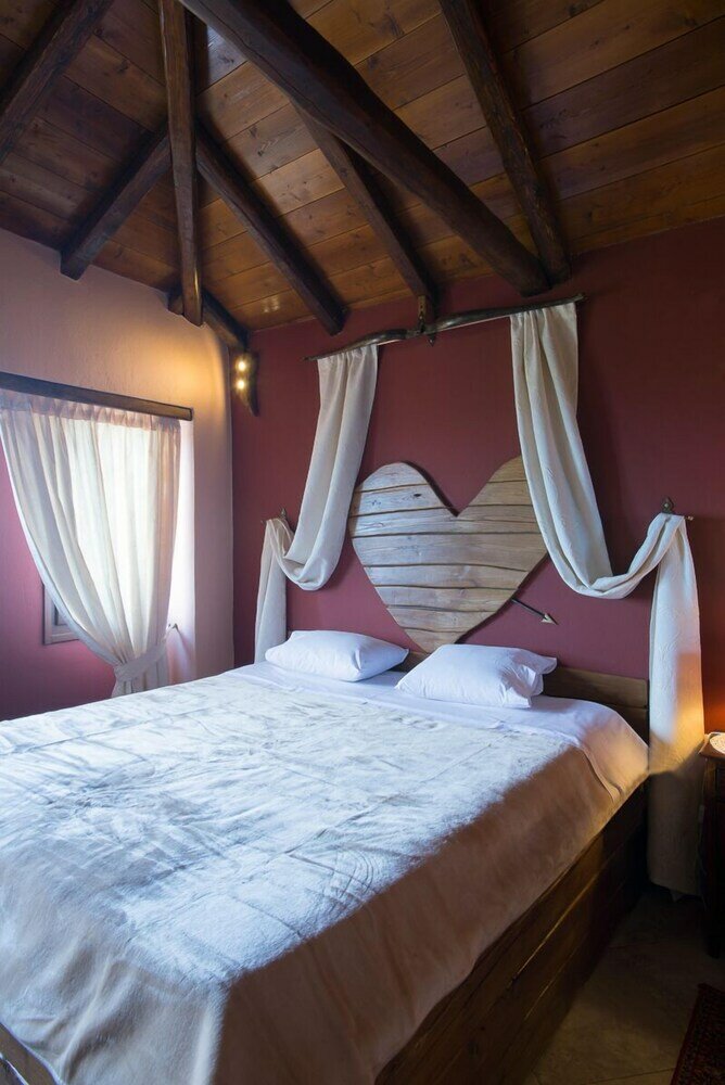 Фото Mansion Terpou