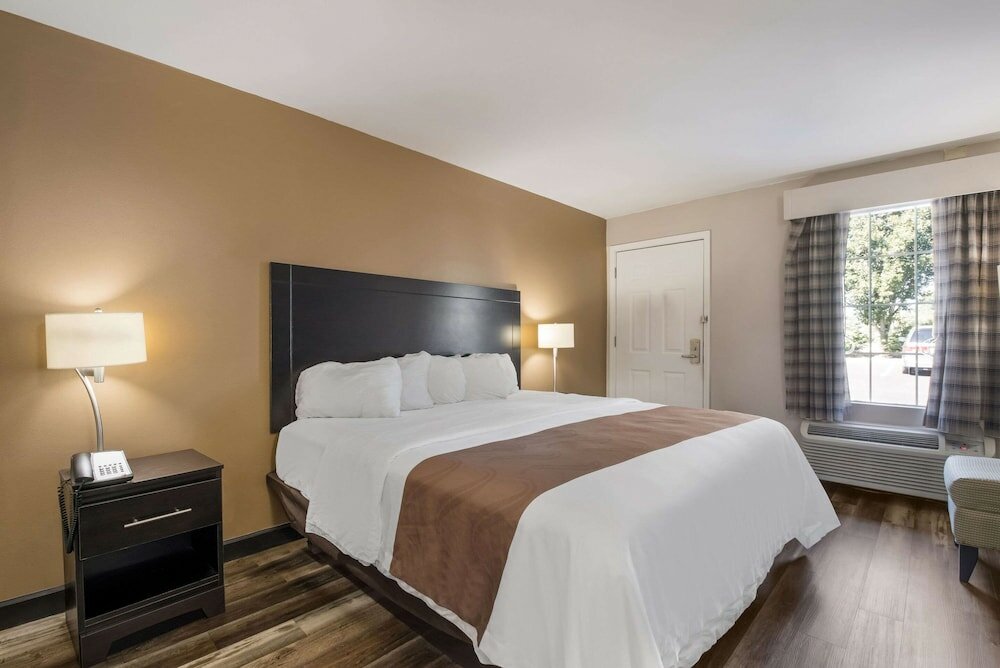 Фото Quality Inn Decherd Winchester
