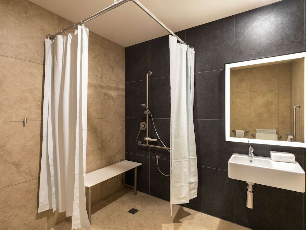 Фото Novotel Devonport