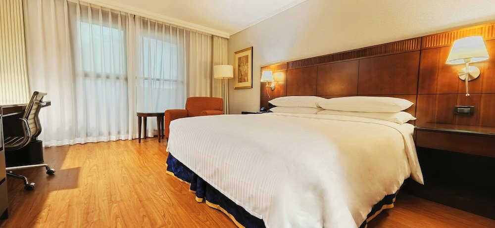 Фото Courtyard by Marriott Shanghai Pudong