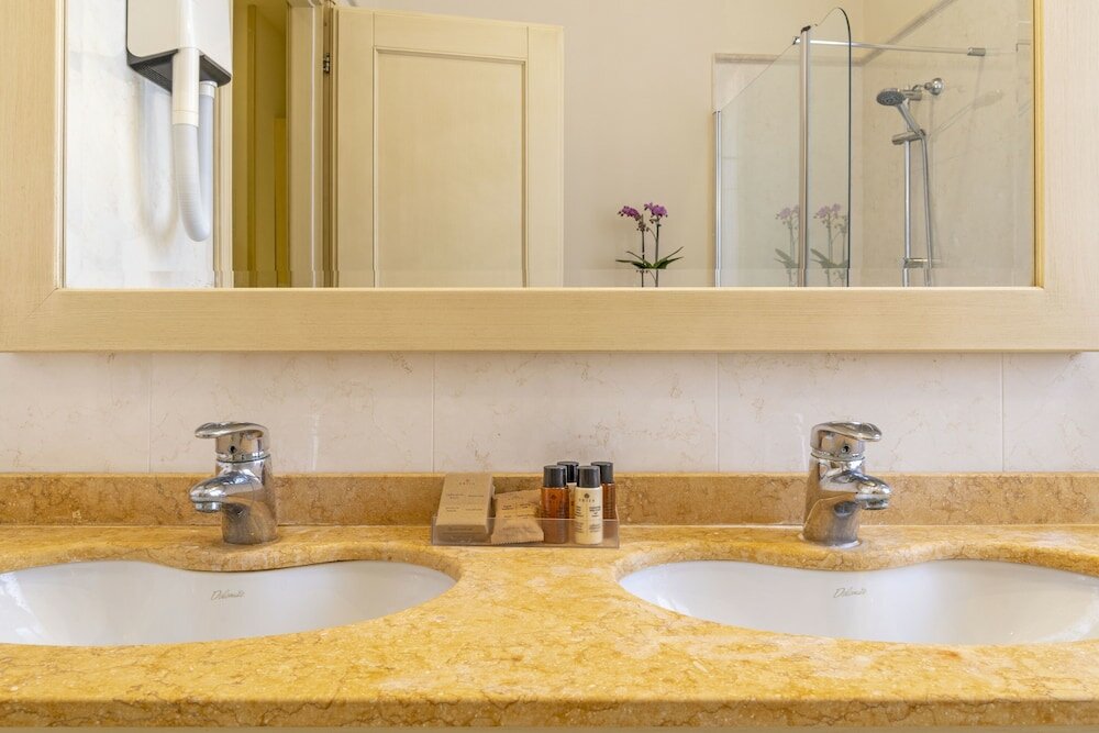 Фото Hotel Bella Venezia