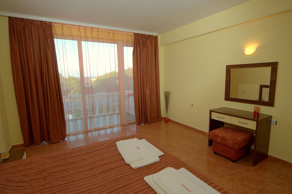 Фото Hotel Zaara