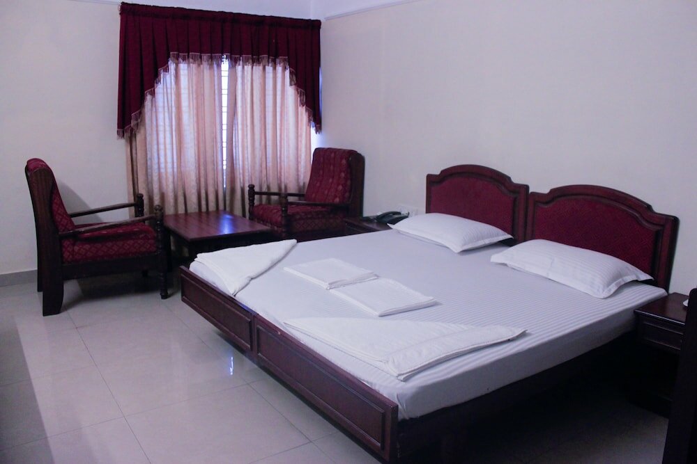 Фото Hotel Keerthi