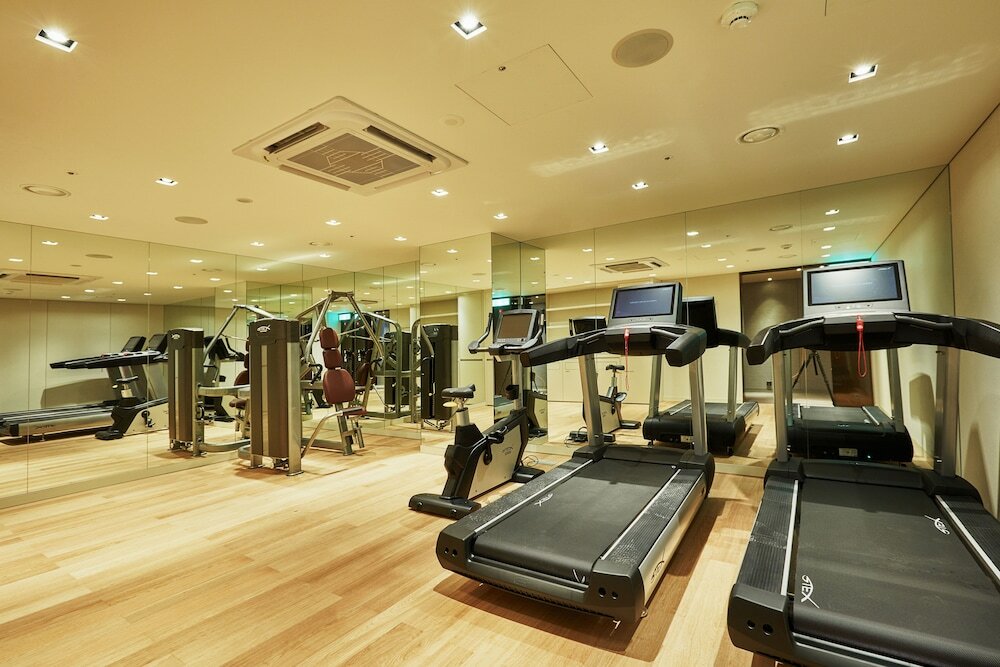 Фото Crown Park Hotel