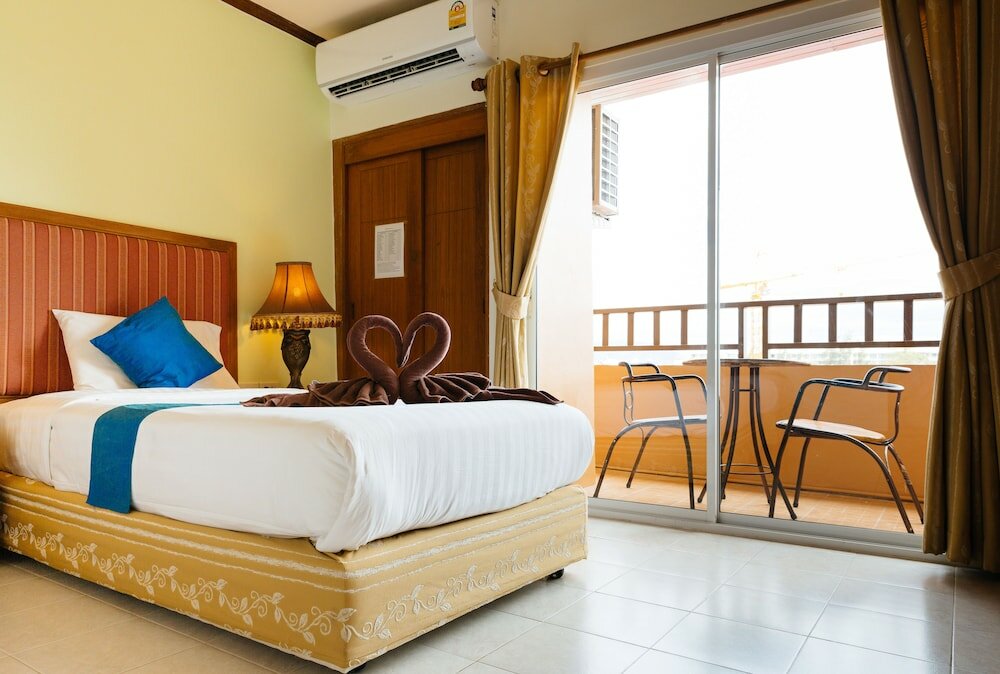 Фото Thipurai Beach Hotel