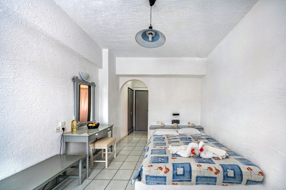 Фото Iro Hotel