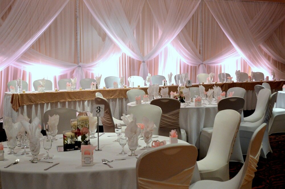 Фото Nisku Inn And Conference Centre