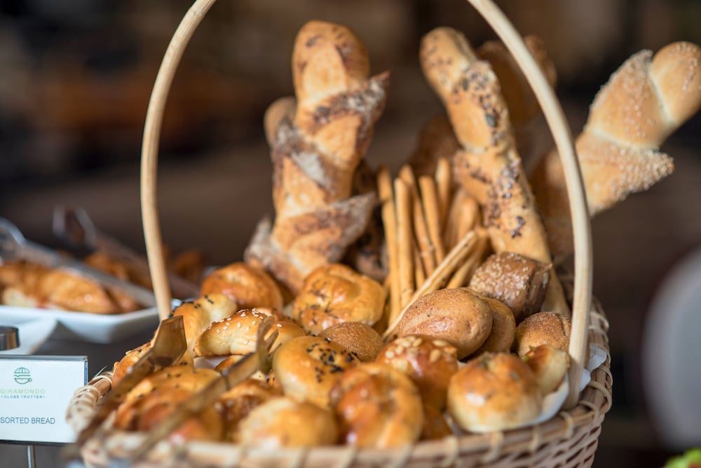 Фото Heritage Luxury Suites- All Suite hotel