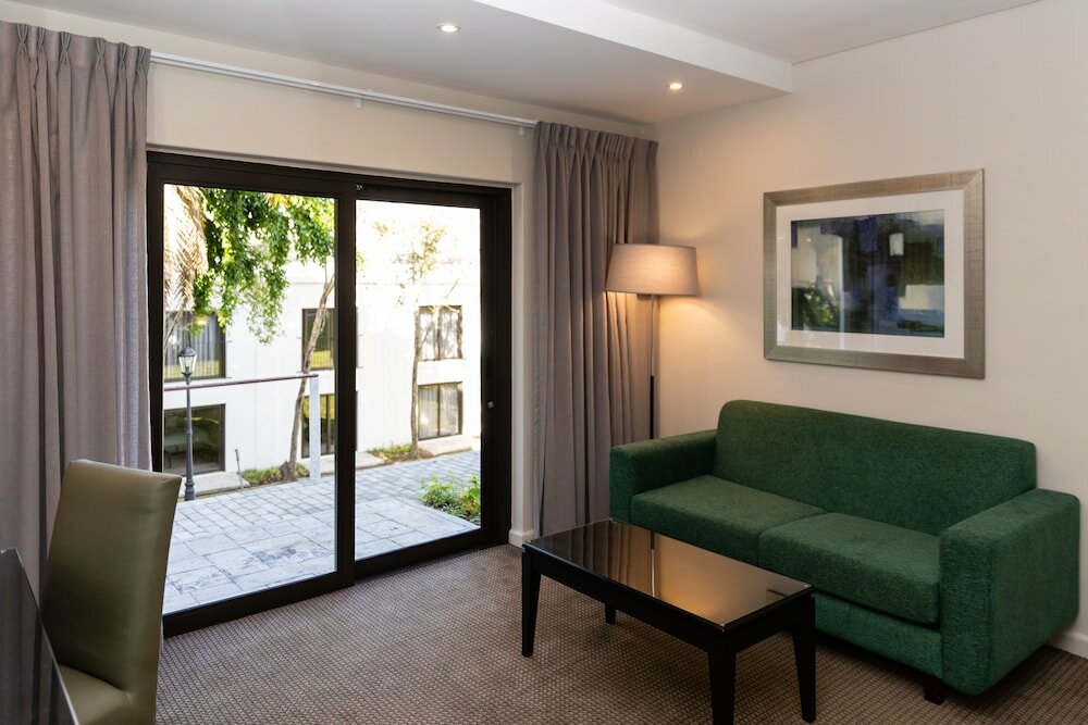 Фото Lord Charles Hotel