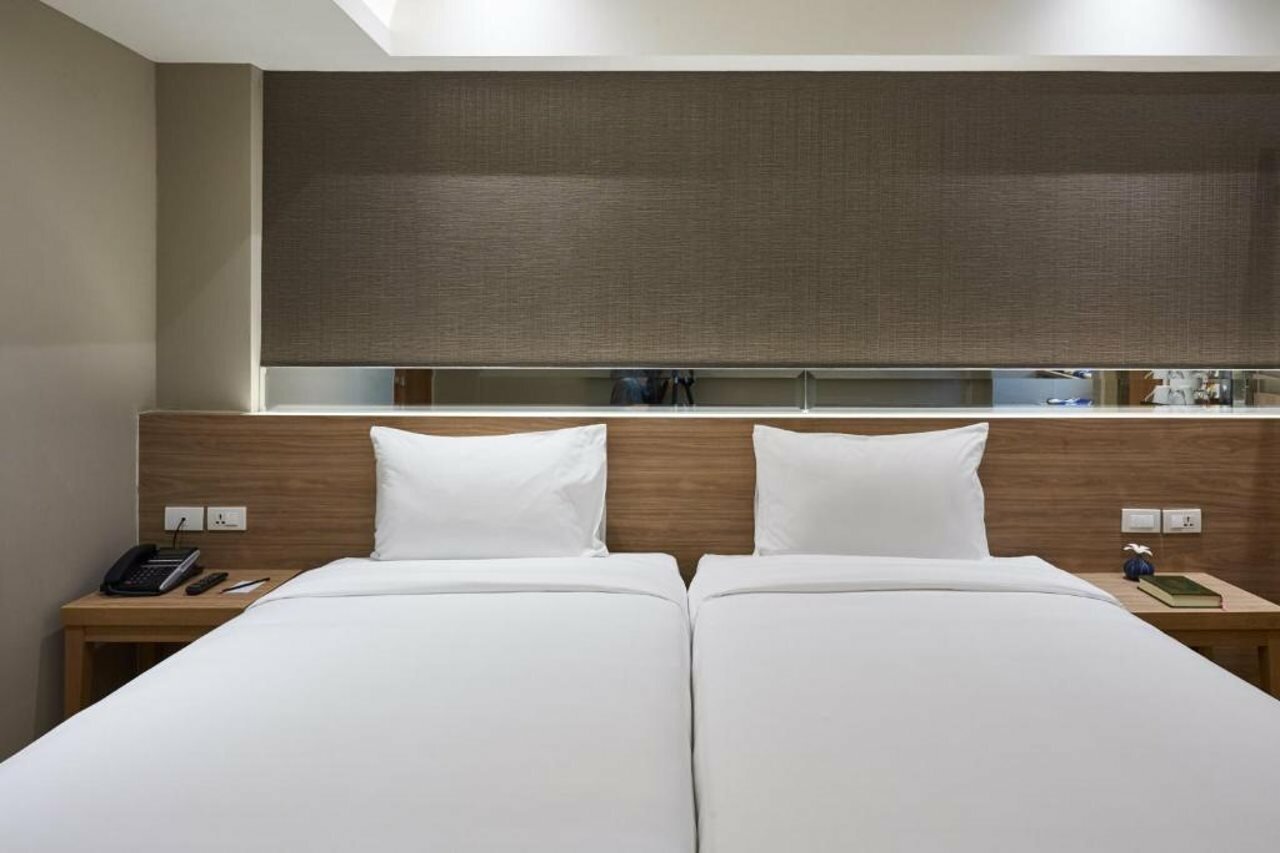 Фото Almas Hotel Bangkok