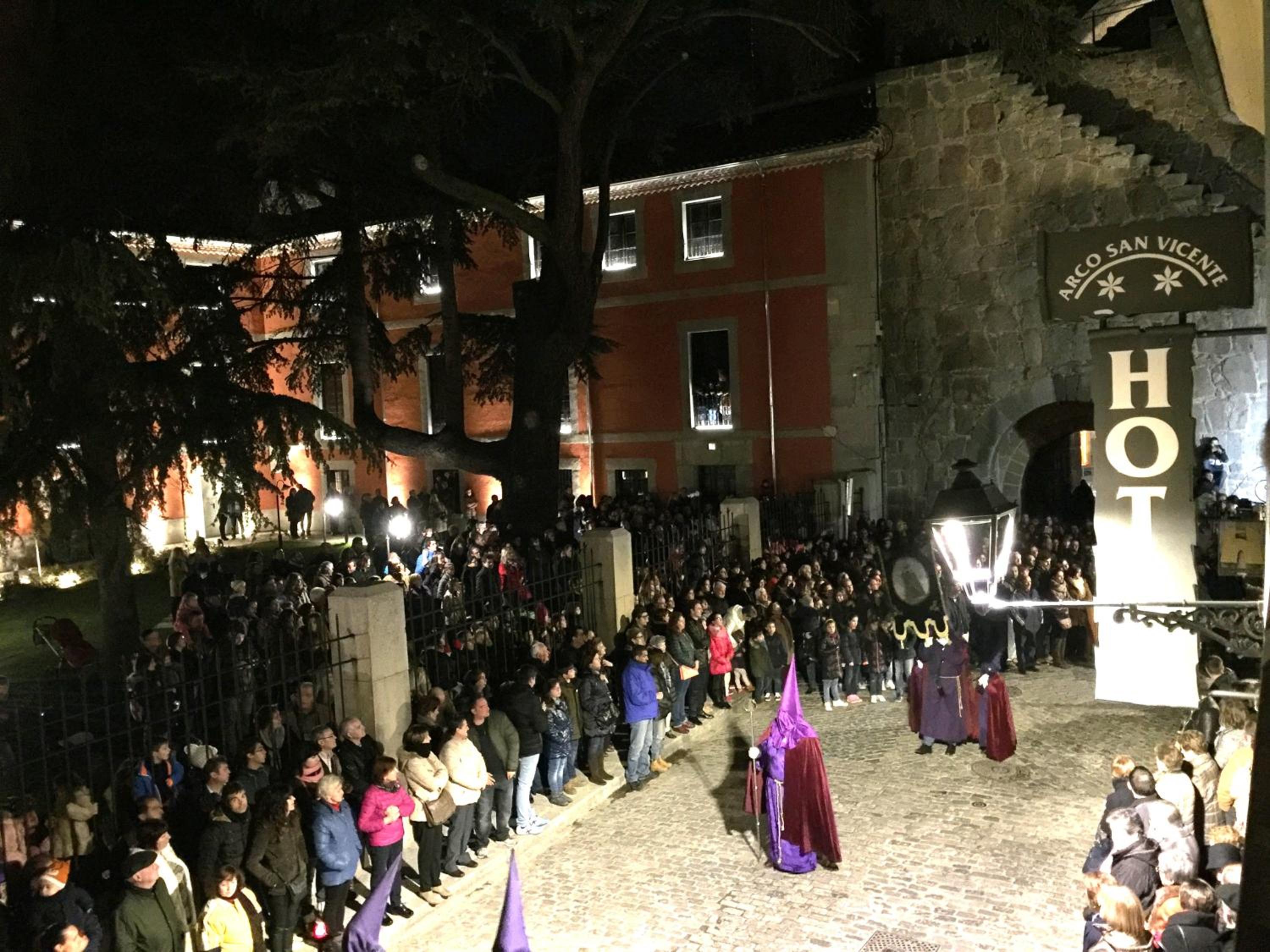 Фото Hotel Arco San Vicente