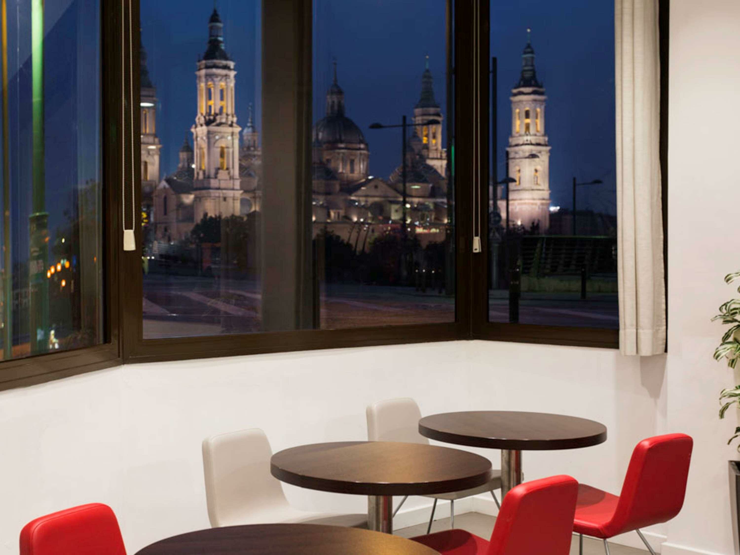 Фото Ibis Zaragoza Centro