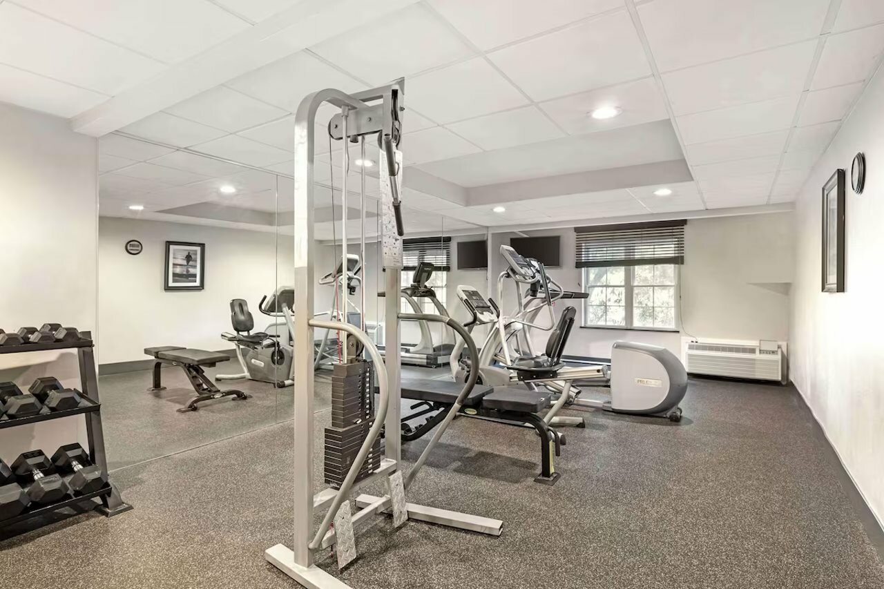 Фото Best Western Hartford Hotel & Suites