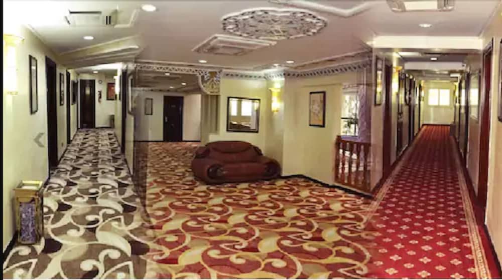 Фото Hotel Ville des Roses