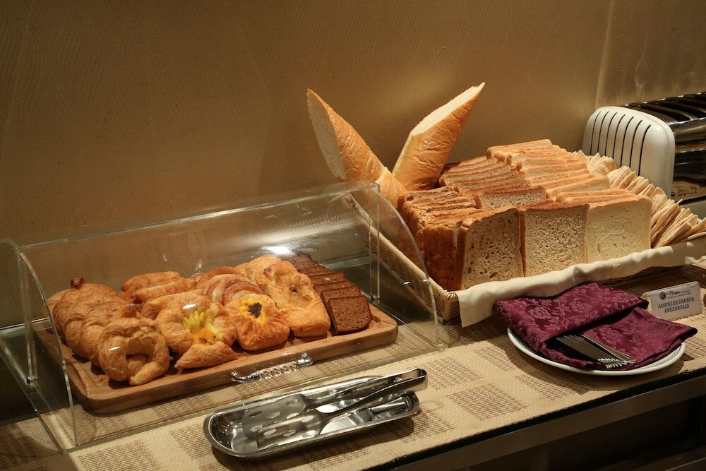 Фото Monroe Hotel & Suites