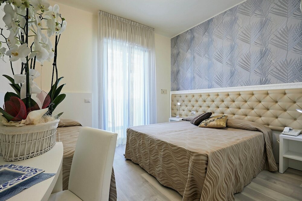 Фото Hotel Athena