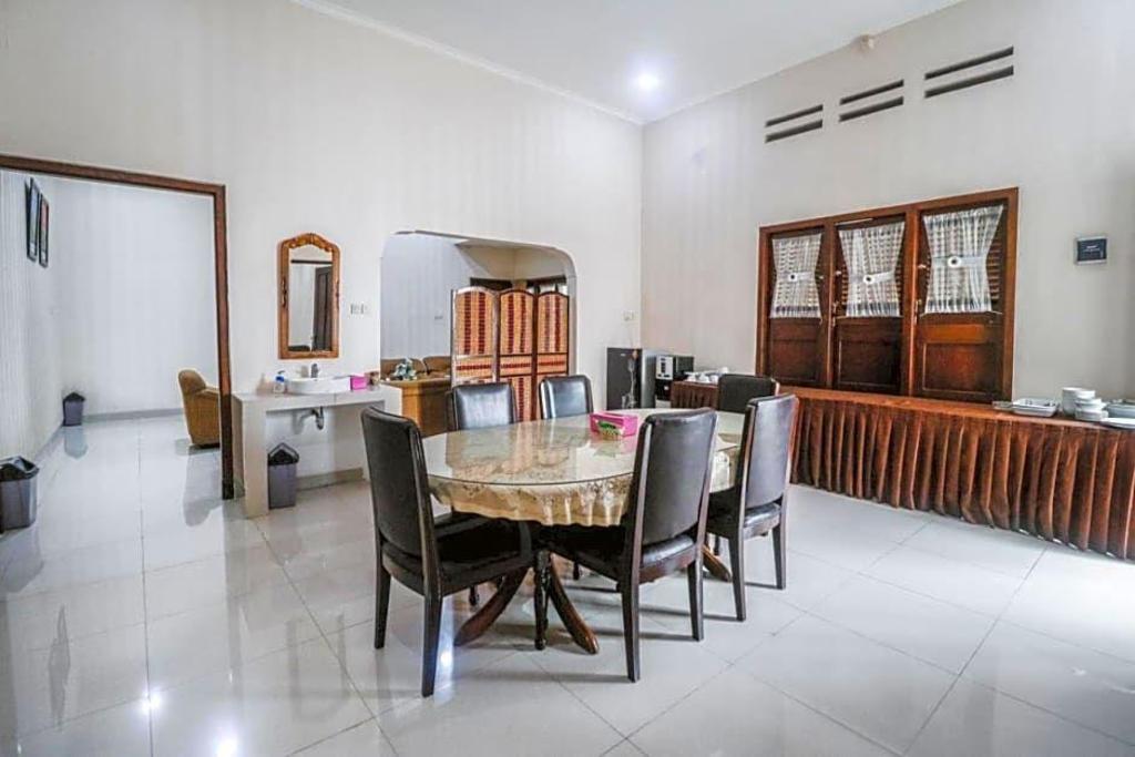 Фото RedDoorz Plus near Rs Pmi Bogor