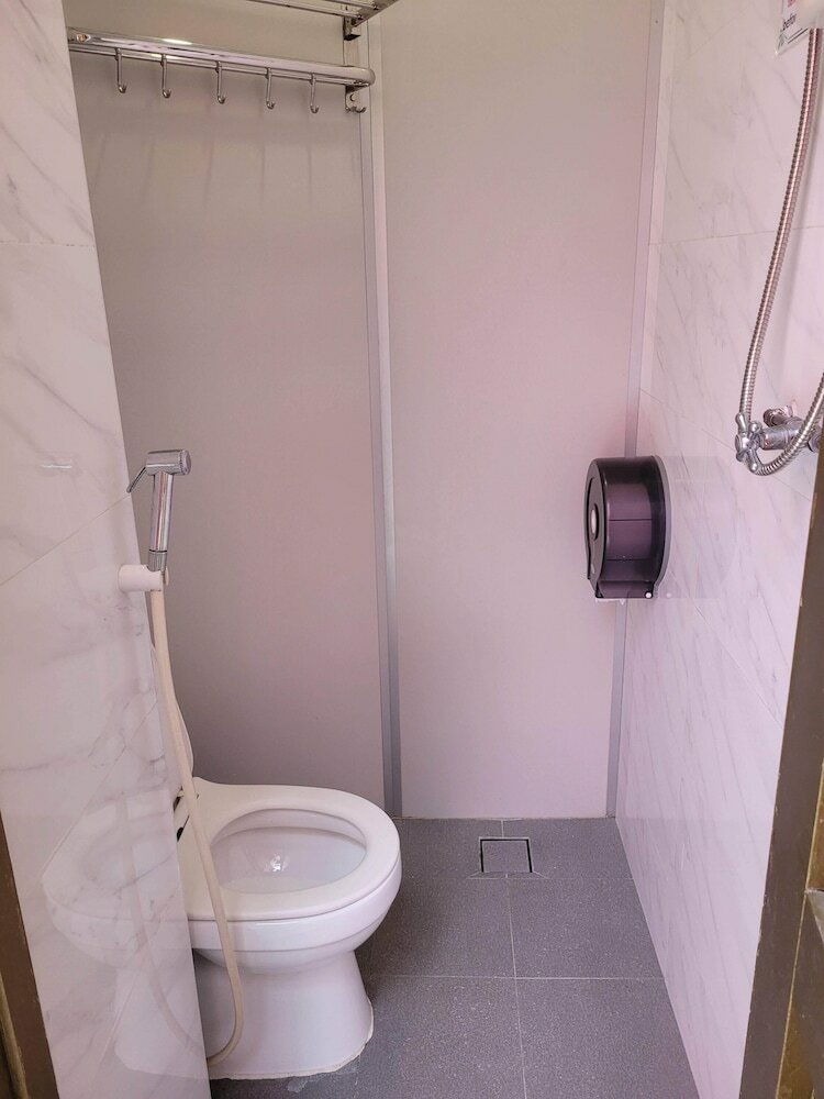 Фото Wink at Upper Cross Street