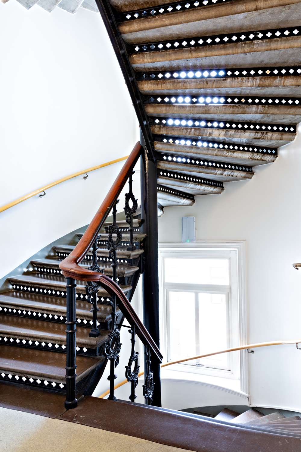 Фото Sure Hotel by Best Western Center