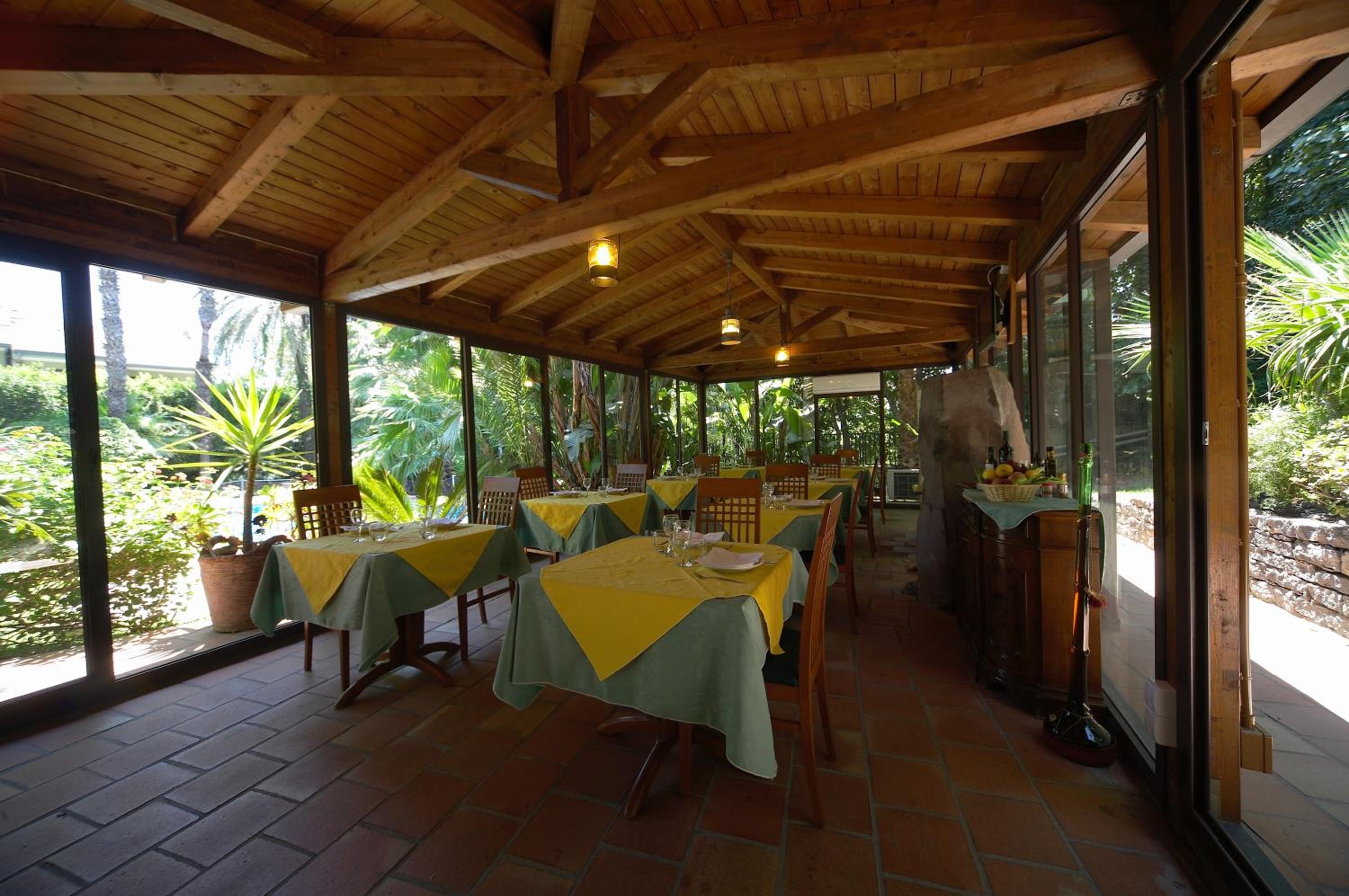 Фото Hotel Borgo Verde
