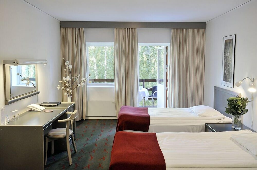 Фото отеля 2