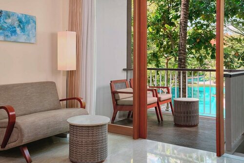 Гостиница Courtyard by Marriott Bali Nusa Dua Resort в Нуса-Дуа